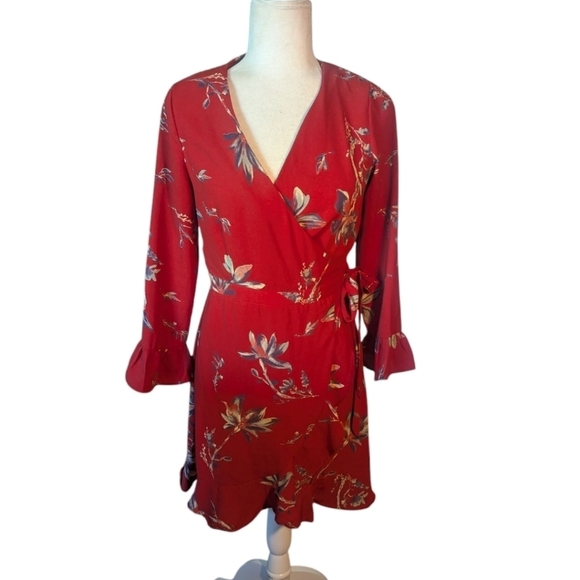 Le Lis Rusty Red Floral Dress Ruffled Wrap Side Tie 3/4 Bell Sleeves V Neck Sz S - Picture 4 of 9